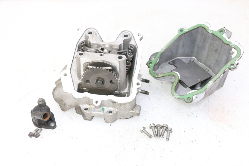 photo de CYLINDER HEAD PEUGEOT SATELIS 125 (2013 - 2018) - Additional view of the item