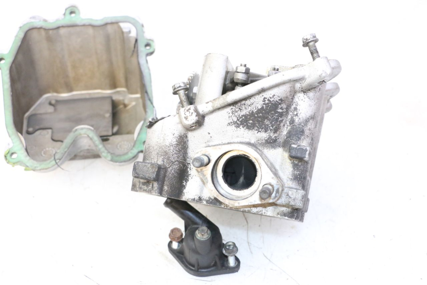 photo de CYLINDER HEAD PEUGEOT SATELIS 125 (2013 - 2018) - Technical close-up