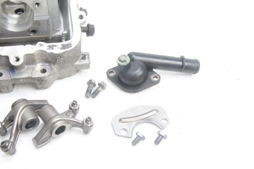 photo de CYLINDER HEAD PEUGEOT SATELIS 125 (2006 - 2009) - Component zoom