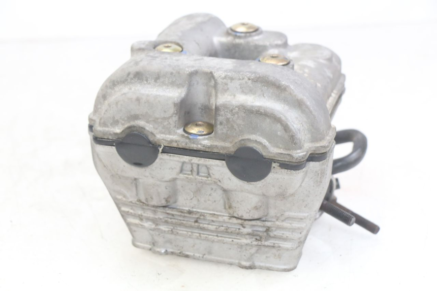 photo de CYLINDER HEAD APRILIA SCARABEO LIGHT 125 (2007 - 2011) - Fixing points details