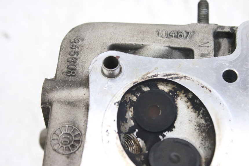photo de CYLINDER HEAD APRILIA SCARABEO 100 (2003 - 2012) - High-resolution close-up