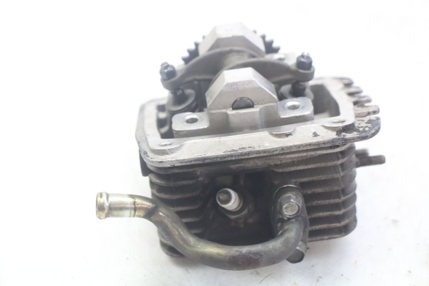 photo de CYLINDER HEAD APRILIA SCARABEO 100 (2003 - 2012) - Alternative perspective