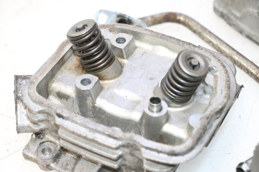 photo de CYLINDER HEAD HONDA SCV LEAD 100 (2003 - 2007) - Supplementary product photo