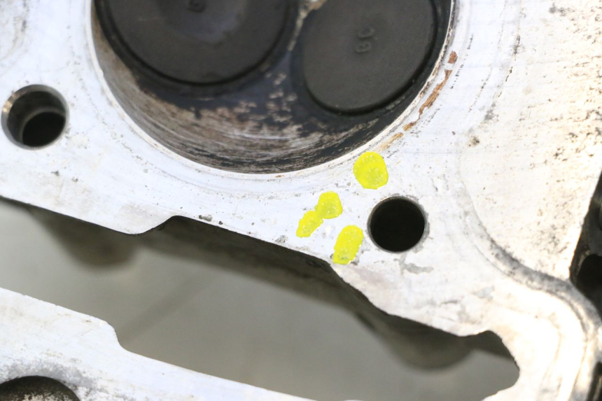 photo de CYLINDER HEAD HONDA SCV LEAD 100 (2003 - 2007) - Used quality zoom