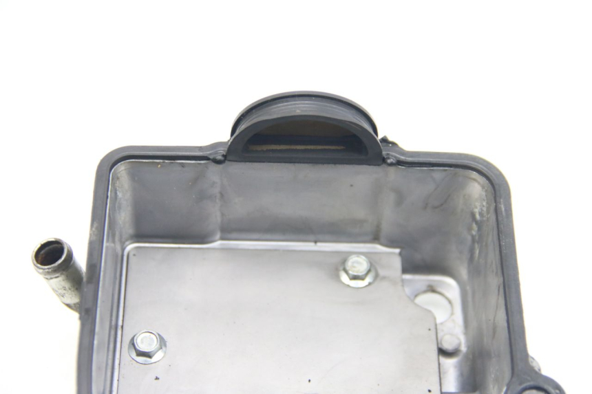 photo de CYLINDER HEAD SUZUKI SIXTEEN 125 (2008 - 2010) - Component detail