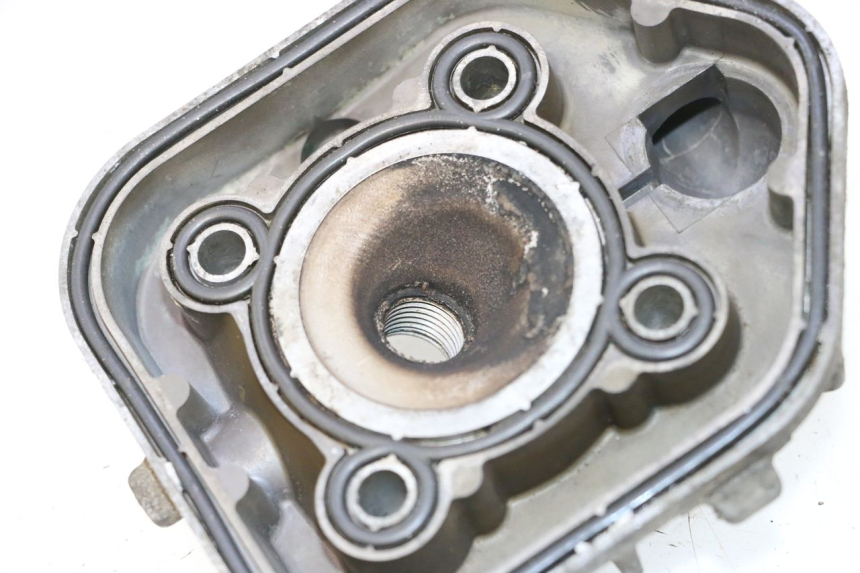 photo de CYLINDER HEAD PEUGEOT SPEEDFIGHT LC 50 (1996 - 2002) - Alternative perspective