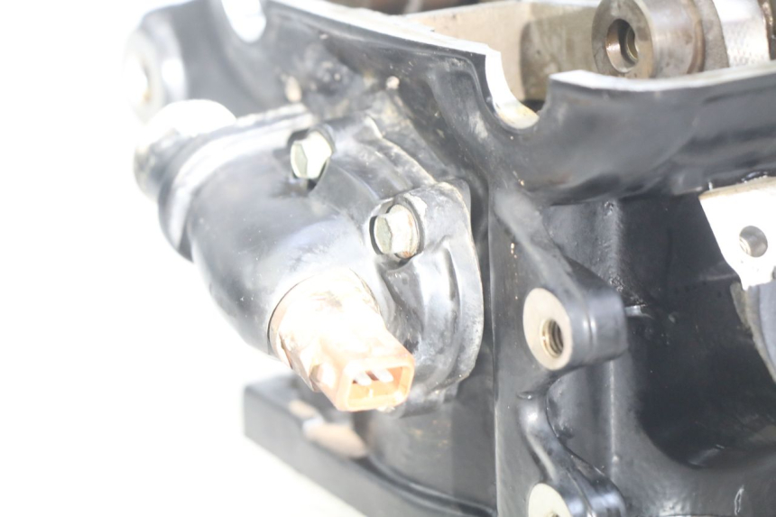 photo de CYLINDER HEAD TRIUMPH SPRINT ST 955 (1999 - 2001) - Component zoom