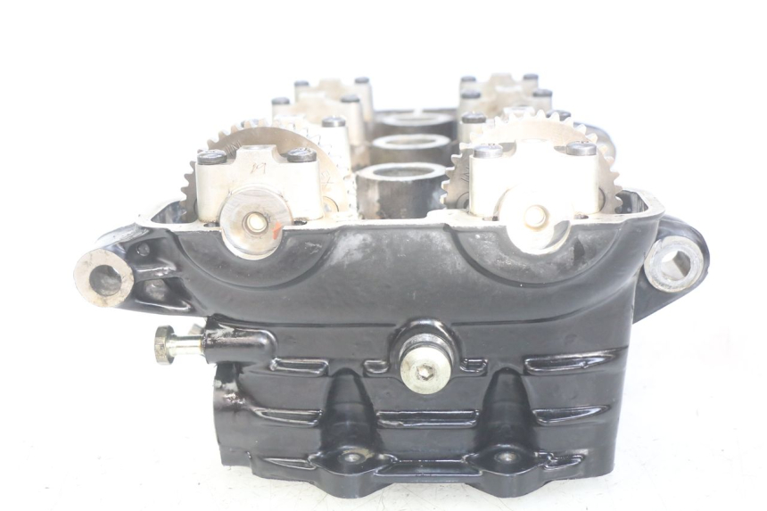 photo de CYLINDER HEAD TRIUMPH SPRINT ST 955 (1999 - 2001) - Focus on structure