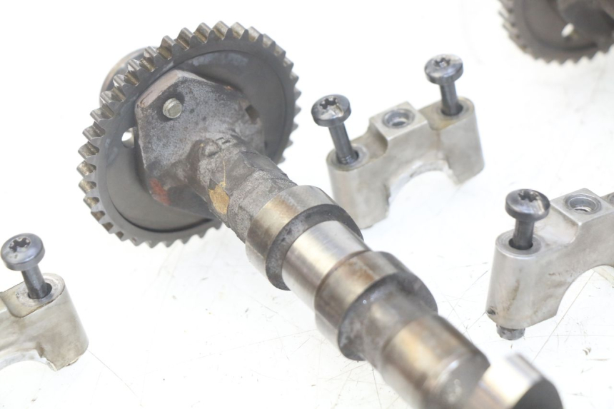 photo de CYLINDER HEAD TRIUMPH SPRINT ST 955 (1999 - 2001) - Alternative perspective