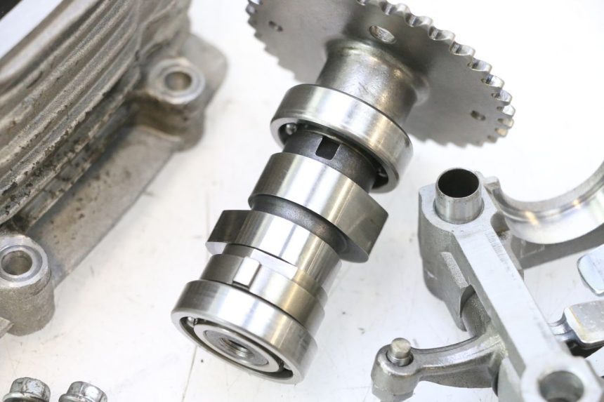photo de CYLINDER HEAD RAZZO STEED 125 (2012 - 2018) - Alternative angle