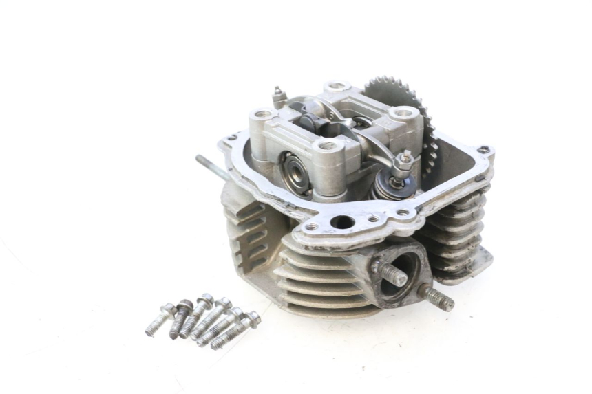 photo de CYLINDER HEAD RAZZO STEED 125 (2012 - 2018) - Fixing points details