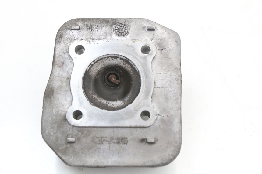 photo de CYLINDER HEAD PEUGEOT STREETZONE 2T 50 (2014 - 2019) - Fixing points details