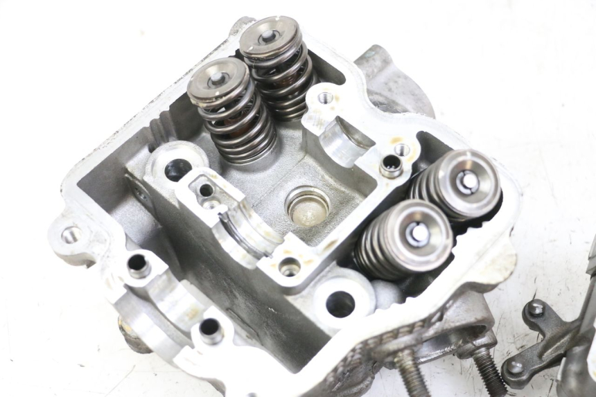 photo de CYLINDER HEAD SUZUKI BURGMAN 125 (2015 - 2017) - Focus on structure