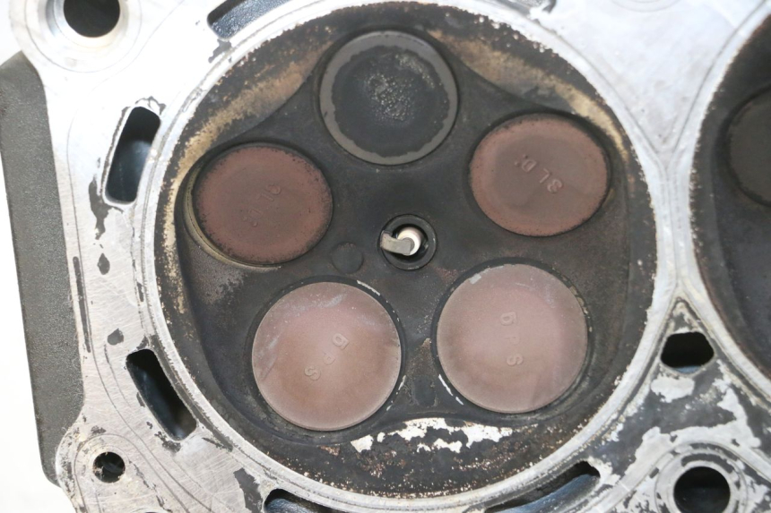 photo de CYLINDER HEAD YAMAHA TDM ABS 900 (2002 - 2014) - Technical close-up