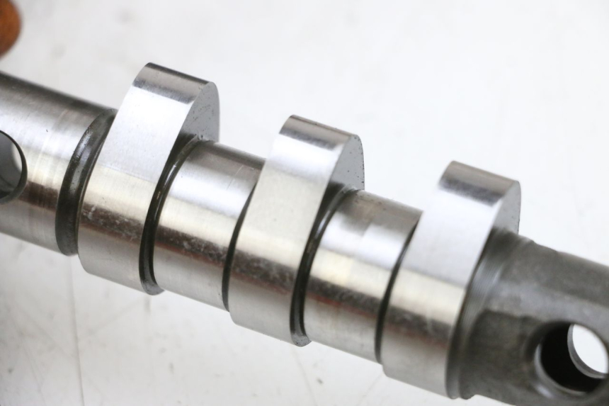 photo de CYLINDER HEAD YAMAHA TDM ABS 900 (2002 - 2014) - Detailed visual inspection