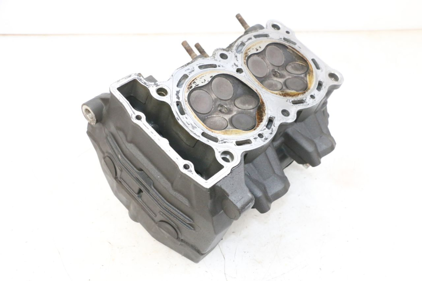 photo de CYLINDER HEAD YAMAHA TDM ABS 900 (2002 - 2014) - Alternative perspective