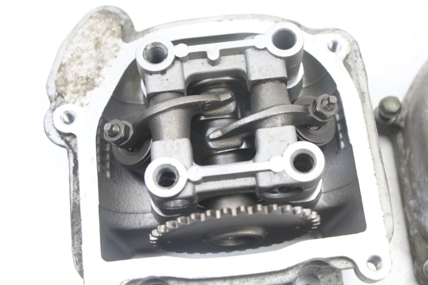 photo de CYLINDER HEAD TNT MOTOR ROMA 10' 4T 50 (2019 - 2022) - Surface and material condition
