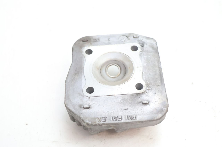 photo de CYLINDER HEAD PEUGEOT TREKKER 50 (1995 - 2004) - Alternative perspective