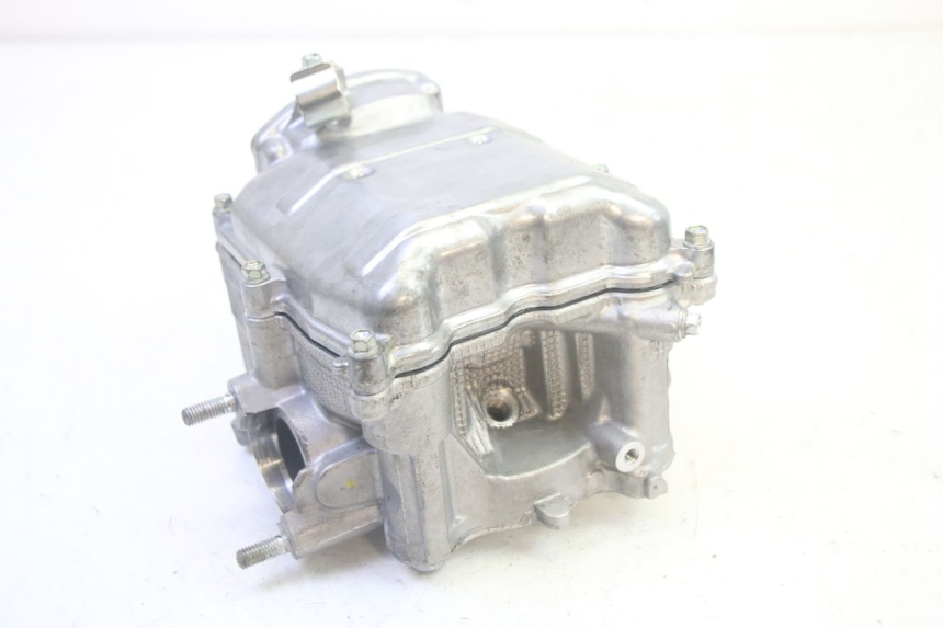 photo de CYLINDER HEAD YAMAHA TRICITY 300 (2020 - 2024) - High-resolution close-up