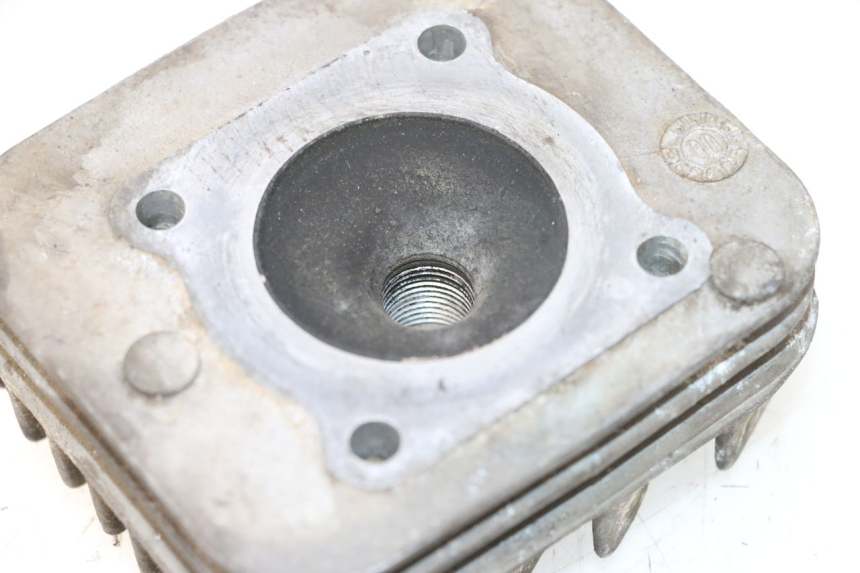 photo de CYLINDER HEAD PIAGGIO TYPHOON 50 (2000 - 2009) - Fixing points details