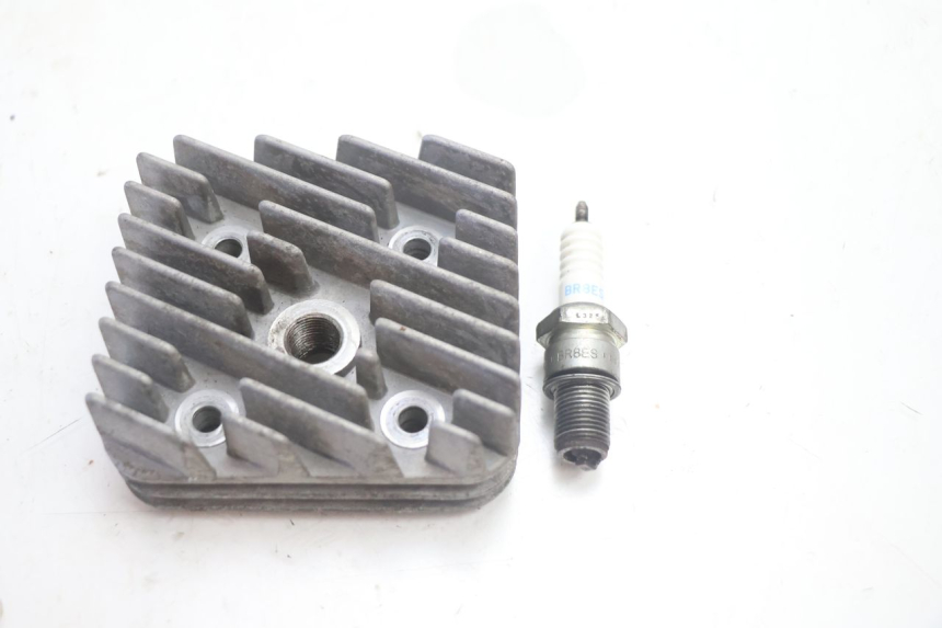 photo de CYLINDER HEAD PIAGGIO TYPHOON 50 (1993 - 1999) - Alternative perspective