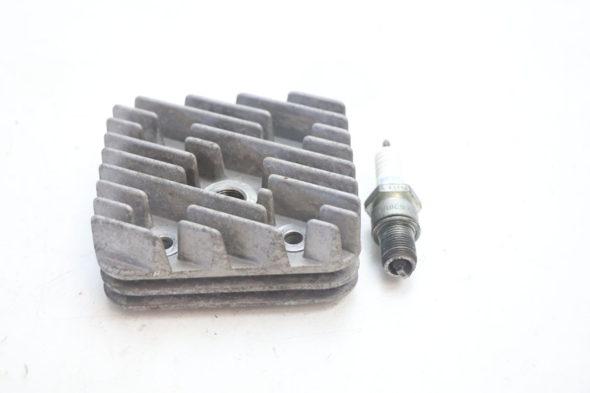 photo de CYLINDER HEAD PIAGGIO TYPHOON 50 (1993 - 1999) - Technical close-up
