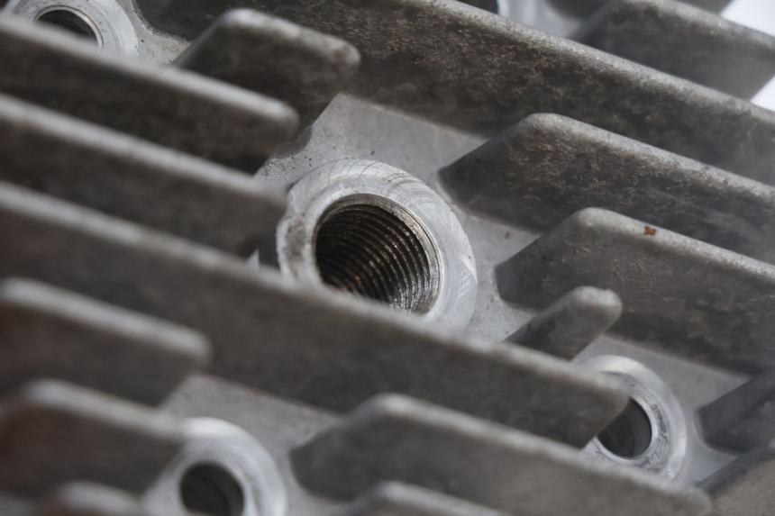 photo de CYLINDER HEAD PIAGGIO TYPHOON 50 (1993 - 1999) - Fixing points details