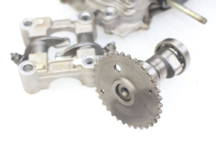 photo de CYLINDER HEAD PEUGEOT V-CLIC VCLIC 50 (2007 - 2013) - Distinctive features