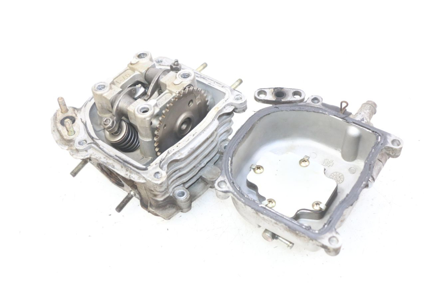 photo de CYLINDER HEAD PEUGEOT V-CLIC VCLIC 50 (2007 - 2013) - Checked used part
