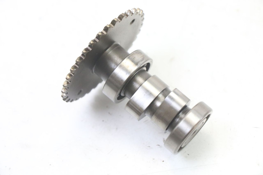 photo de CYLINDER HEAD PEUGEOT V-CLIC VCLIC 50 (2007 - 2013) - High-resolution close-up