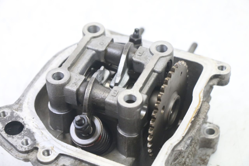 photo de CYLINDER HEAD PEUGEOT V-CLIC VCLIC 50 (2007 - 2013) - Alternative angle