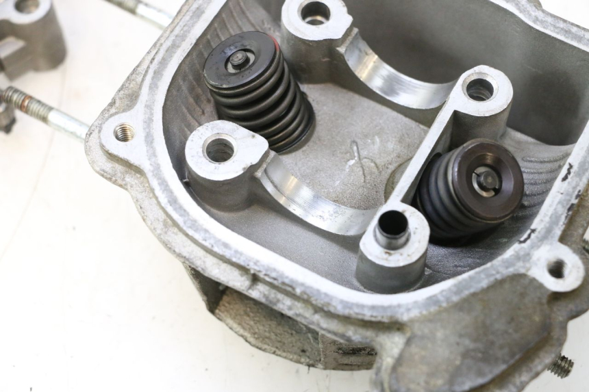 photo de CYLINDER HEAD PEUGEOT V-CLIC VCLIC 50 (2007 - 2013) - Supplementary product photo