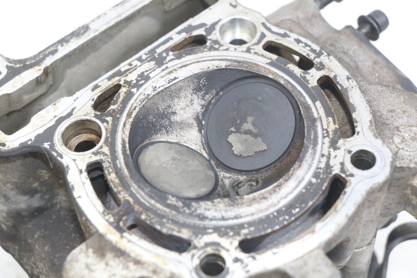 photo de CYLINDER HEAD YAMAHA X-MAX XMAX 250 (2006 - 2009) - Focus on structure