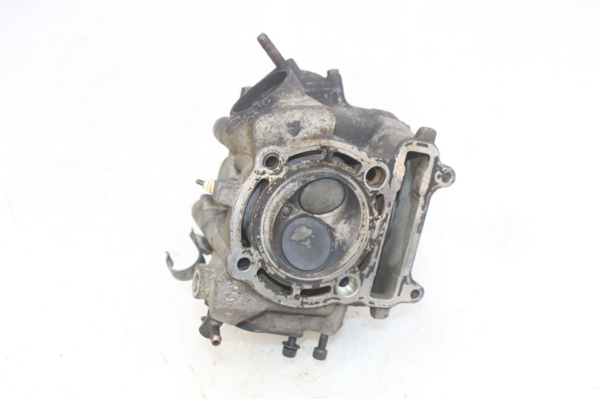 photo de CYLINDER HEAD YAMAHA X-MAX XMAX 250 (2006 - 2009) - Surface and material condition
