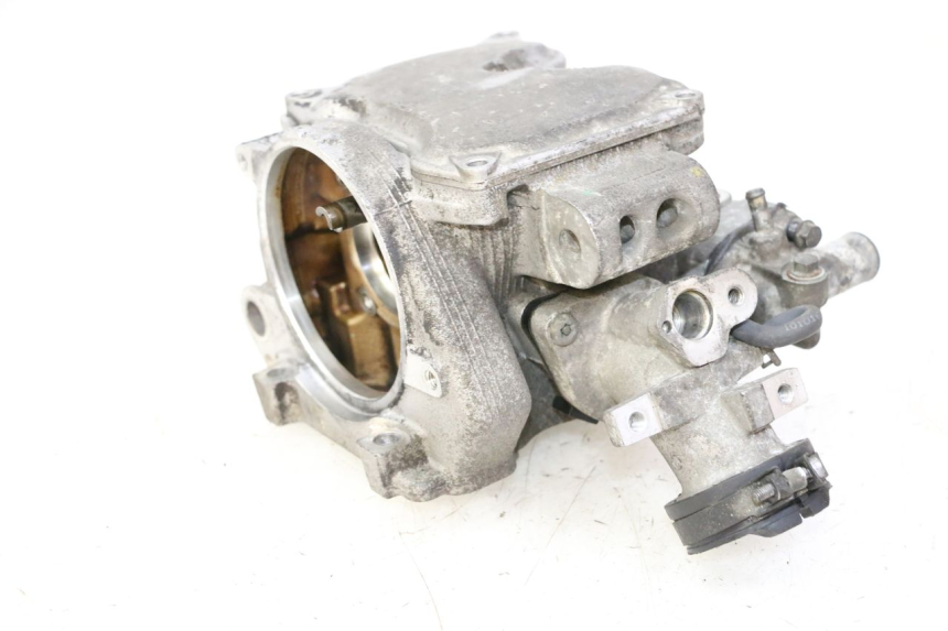 photo de CYLINDER HEAD YAMAHA X-MAX XMAX 125 (2010 - 2013) - Fixing points details