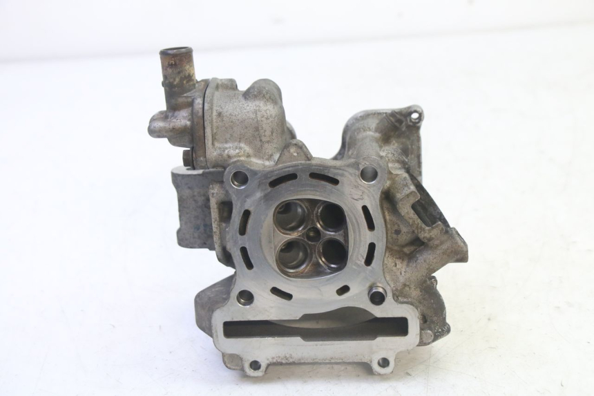 photo de CYLINDER HEAD YAMAHA X-MAX XMAX 125 (2010 - 2013) - Surface and material condition