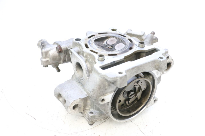 photo de CYLINDER HEAD YAMAHA X-MAX XMAX 125 (2010 - 2013) - Zoom on usage condition