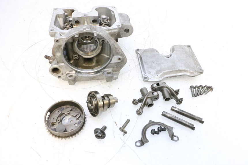 photo de CYLINDER HEAD YAMAHA X-MAX XMAX 125 (2010 - 2013) - Surface and material condition