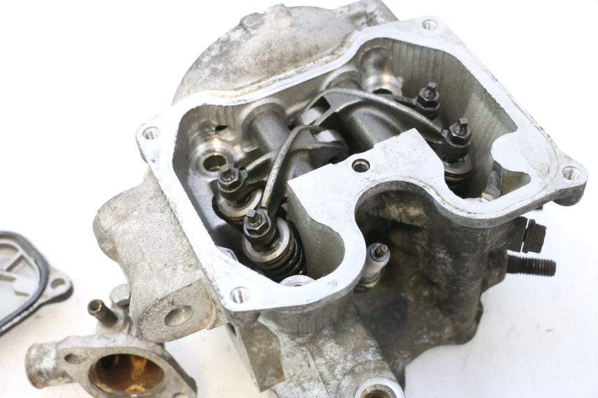 photo de CYLINDER HEAD YAMAHA XMAX X-MAX 125 (2006 - 2009) - Distinctive features