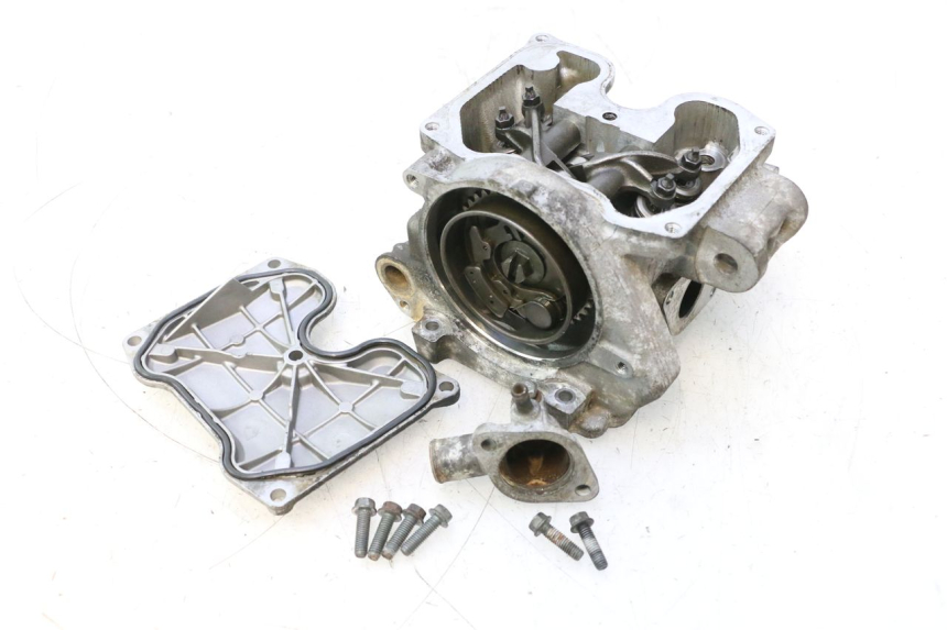 photo de CYLINDER HEAD YAMAHA XMAX X-MAX 125 (2006 - 2009) - Zoom on usage condition