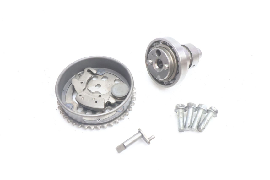 photo de CYLINDER HEAD YAMAHA X-MAX XMAX 125 (2010 - 2013) - Technical close-up