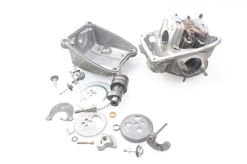 photo de CYLINDER HEAD PIAGGIO X8 400 (2006 - 2007) - Main view