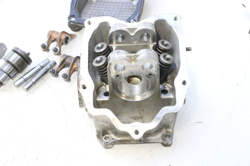 photo de CYLINDER HEAD PIAGGIO X9 EVOLUTION 125 (2003 - 2007) - Additional view of the item