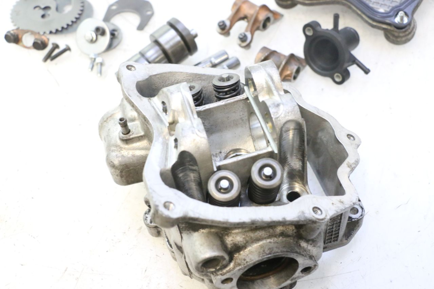 photo de CYLINDER HEAD PIAGGIO X9 EVOLUTION 125 (2003 - 2007) - Distinctive features