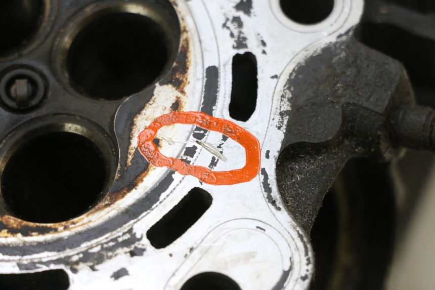 photo de CYLINDER HEAD YAMAHA XJ6 ABS 600 (2008 - 2016) - Fixing points details