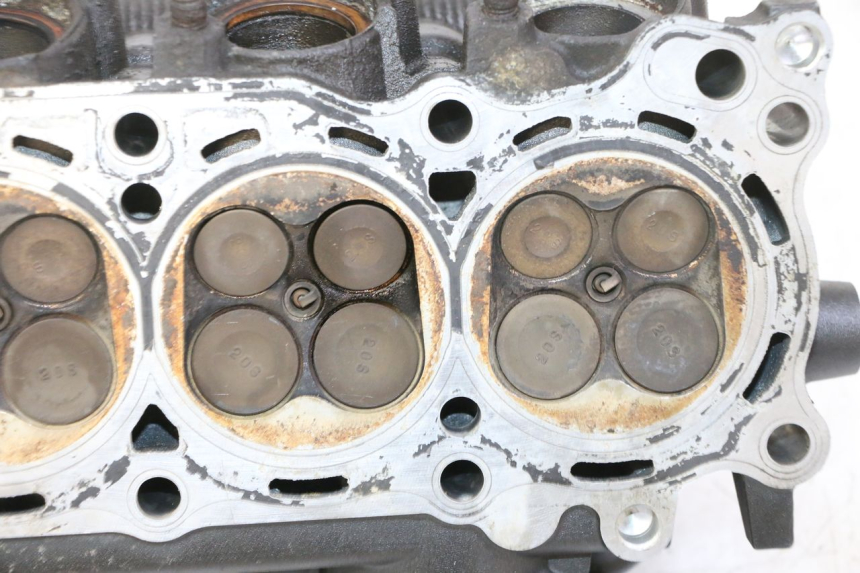 photo de CYLINDER HEAD YAMAHA XJ6 600 (2008 - 2016) - Alternative angle