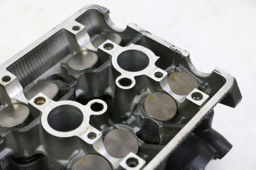 photo de CYLINDER HEAD YAMAHA XJ6 600 (2008 - 2016) - Alternative perspective