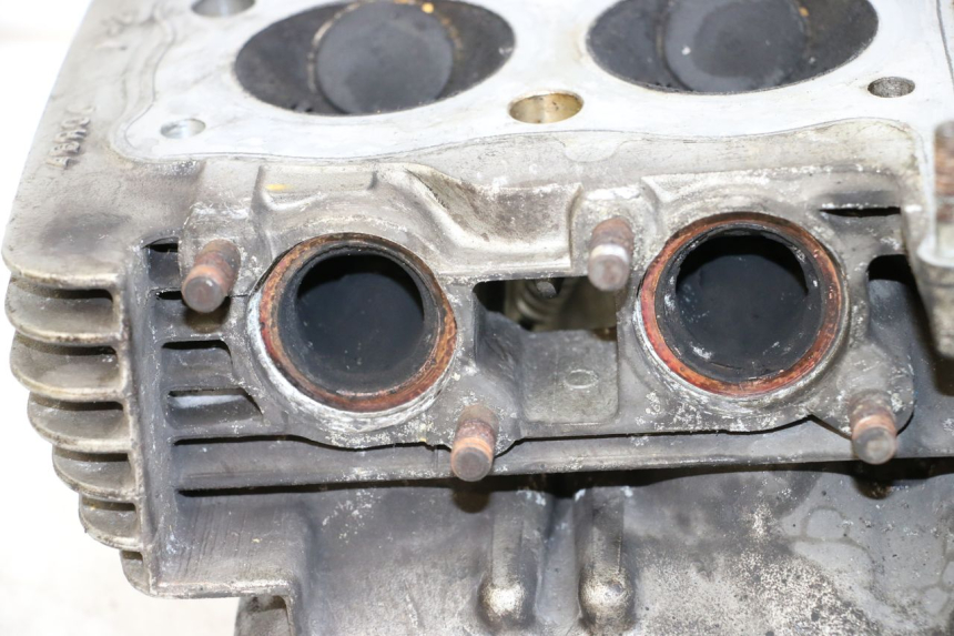 photo de CYLINDER HEAD YAMAHA XJ600 XJ DIVERSION 600 (1992 - 1997) - Alternative perspective