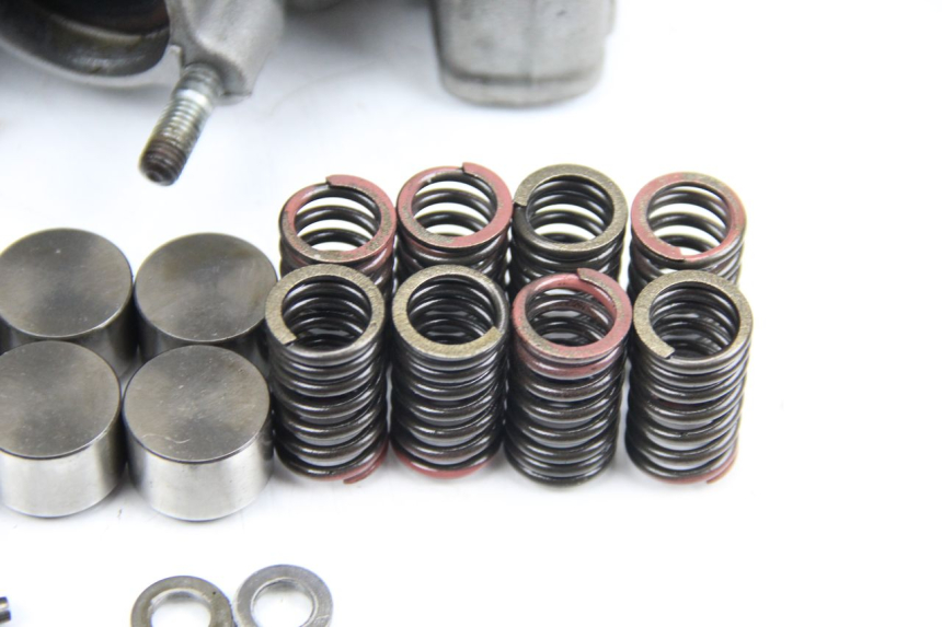 photo de CYLINDER HEAD YAMAHA XP T-MAX TMAX 500 (2008 - 2012) - Fixing points details