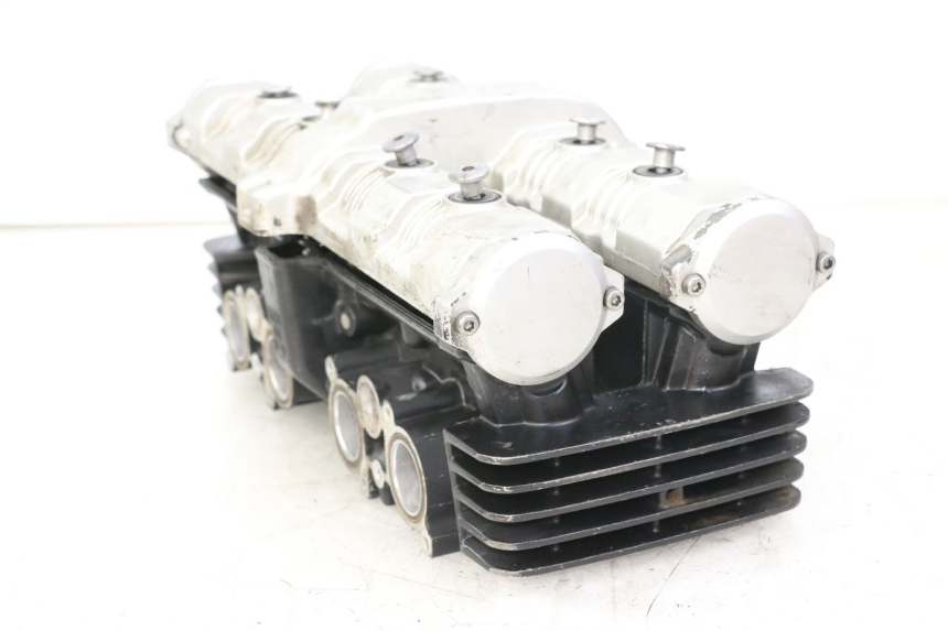 photo de CYLINDER HEAD YAMAHA FZS FAZER 600 (2001 - 2003) - Distinctive features